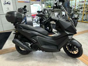 SCOOTER KYMCO SKYTOWN 125 CC AVEC TOP CASE