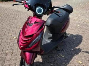 PIAGGIO ZIP 2 TAKT 2004 70CC 250KM — SCOOTERS | PIAGGIO — MARKTPLAATS