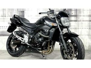 VENDO SUZUKI GSR 600 (2006 - 11) USATA A CASALGRASSO (CODICE 9779598) - MOTO.IT