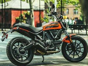 DUCATI SCRAMBLER ARANCIONE