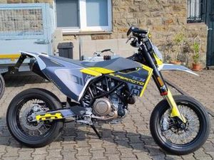 HUSQVARNA 701 SUPERMOTO