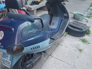 SCOOTER 250 ANNO 1999 CON CIRCA 40.000 KM