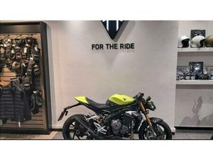 VENDO TRIUMPH SPEED TRIPLE 1200 RX (2025) USATA A ROMA (CODICE 9781860) - MOTO.IT