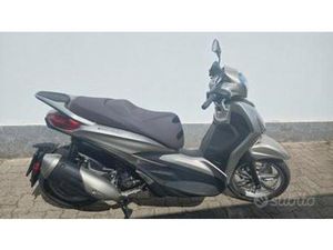 PIAGGIO BEVERLY 300 I.E. HPE
