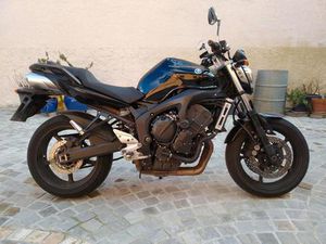 YAMAHA FZ6