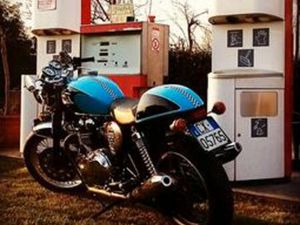 TRIUMPH THRUXTON 900 - 2006