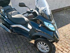 MP3 500 ROLLER, MIT AUTO FÜHRERSCHEIN ZU FAHREN