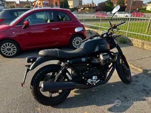 MOTO GUZZI V7 IV - 2022