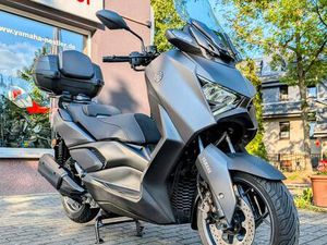 YAMAHA XMAX 300 TOPCASE + VIEL ZUBEHÖR SPORTVARIO
