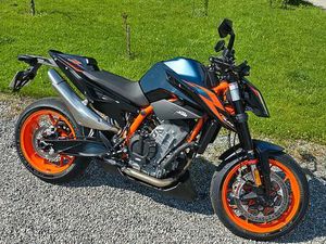 KTM 890 DUKE R