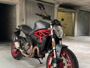 DUCATI MONSTER 821