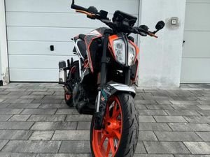 KTM DUKE 390