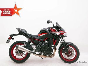 KAWASAKI Z650 PERFORMANCE SNABB HEMLEVERANS • 2024