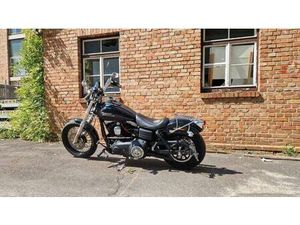 HARLEY-DAVIDSON DYNA STREET BOB