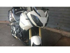 VENDO TRIUMPH TIGER 1050 (2006 - 12) USATA A COGOLETO (CODICE 9784545) - MOTO.IT