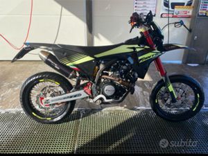 FANTIC XMF 125 MOTARD