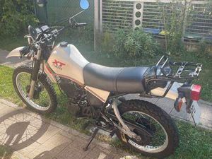 YAMAHA XT 550 ISCRITTA A REGISTRO STORICO BIANCO