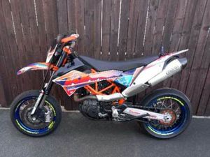 KTM 690 SMC R SUPERMOTO