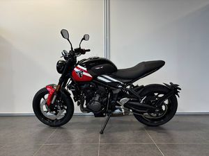 TRIUMPH TRIDENT 660