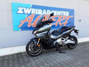 HONDA FORZA 750 NSS750R