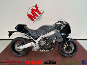 YAMAHA XSR900 GP AUS 1. HAND & WIE NEU!
