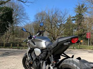 HONDA CB 1000 R - ENTRETIEN HONDA