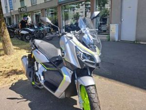 QJ MOTOR ATR 125 2024 125 CM3 | SCOOTER | 250 KM | GRIS | 37000 TOURS