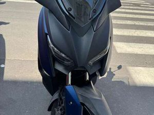 YAMAHA X-MAX 300 BLU/AZZURRO