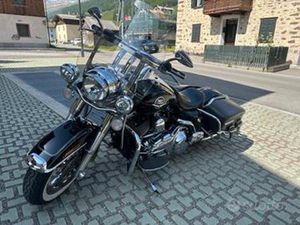 HARLEY-DAVIDSON ROAD KING C.V.O. - 2007