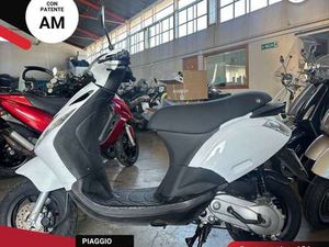 PIAGGIO ZIP 50 BIANCO