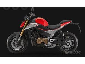 QJ MOTOR SRK 600 ROSSA