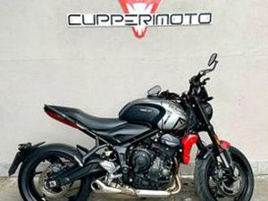 TRIUMPH TRIDENT 660