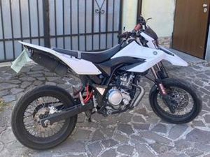 YAMAHA WR125X