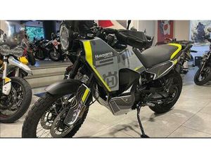 VENDO HUSQVARNA NORDEN 901 (2022 - 25) USATA A GENOVA (CODICE 9789129) - MOTO.IT