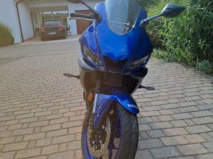 YAMAHA YZF R3