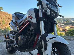 BENELLI TNT 125 BIANCO