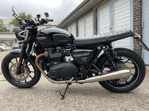 TRIUMPH SPEED TWIN 900 MIT VIEL ZUBEHÖR