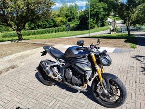 TRIUMPH SPEED TRIPLE 1200