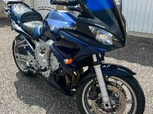 YAMAHA FZ6