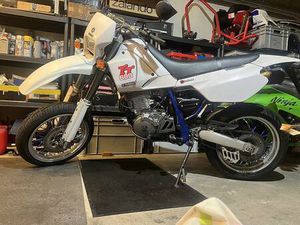 YAMAHA TT 600