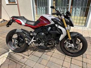 MV AGUSTA BRUTALE 800 MV AUGUSTA BRUTALE 800 RR