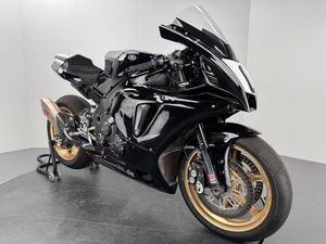 YAMAHA YZF-R1 RACEBIKE *ÖHLINS *AKRA *H2O *UVM.