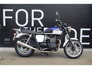 TRIUMPH BONNEVILLE FOR SALE IN WATFORD