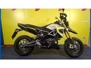 VENDO APRILIA DORSODURO 750 ABS (2009 - 17) USATA A BUSTO ARSIZIO (CODICE 9792290) - MOTO.IT