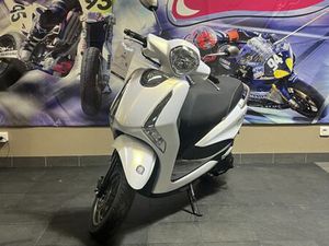 YAMAHA D'ELIGHT 2025 125 CM3 | SCOOTER | 250 KM | BLANC | 95700 ROISSY EN FRANCE