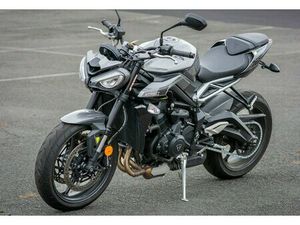 2024 TRIUMPH STREET TRIPLE 765 R SILVER ICE