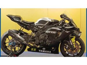VENDO YAMAHA YZF R1 (2020 - 25) USATA A PESARO (CODICE 9793138) - MOTO.IT