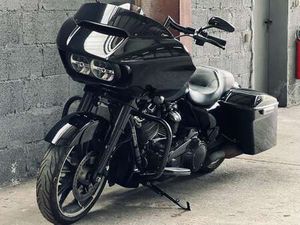 HARLEY-DAVIDSON ROAD GLIDE