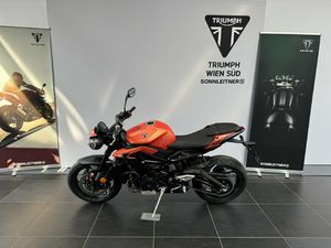 MOTO NEUVE: TRIUMPH STREET TRIPLE 765 R