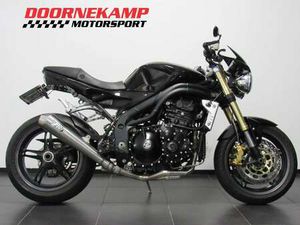 TRIUMPH SPEED TRIPLE 1050 SPEED TRIPLE ZWART
